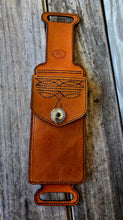 Load image into Gallery viewer, Rear Billet Phone Holder/Pouch - Tan with Black Boot Stitching and Concho