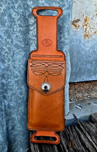 Load image into Gallery viewer, Rear Billet Phone Holder/Pouch - Tan with Black Boot Stitching and Concho