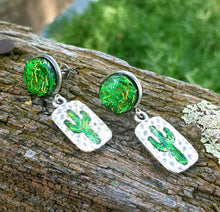 Load image into Gallery viewer, 0803 CACTUS SPARKLE CAB EARRINGS