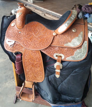 Load image into Gallery viewer, LAZY C SHOW SADDLE - As New- Imported USA

