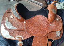 Load image into Gallery viewer, LAZY C SHOW SADDLE - As New- Imported USA
