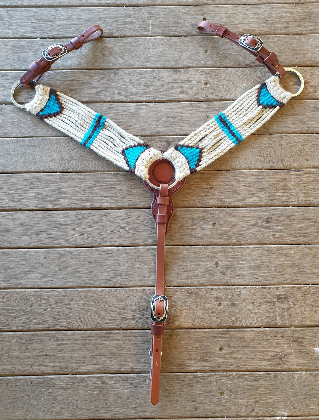 MOHAIR BREASTCOLLAR- NATURAL/TURQUOISE