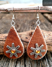 Load image into Gallery viewer, 000248 Leather Earrings
